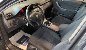 
									Volkswagen Passat 2.0 TDI 140cv Advance lleno								